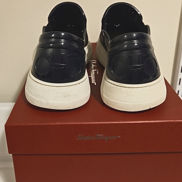 Salvatore Ferragamo 'Perforated Fury' Blue Rubber Boat Shoes Size US 9 - Picture 7 of 15